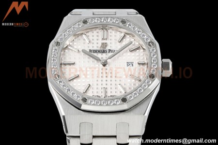 Audemars Piguet - Royal Oak Ladies 67651ST 33mm Dia SS/SS Wht/Stk ZF Swiss Qtz