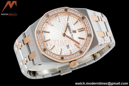 Audemars Piguet - Royal Oak Ladies 67651SR 33mm Dia RG/SS Wht/Stk ZF Swiss Qtz