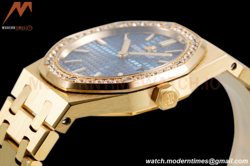 Audemars Piguet - Royal Oak Ladies 67651BA 33mm Dia YG/YG Blue/Stk ZF Swiss Qtz