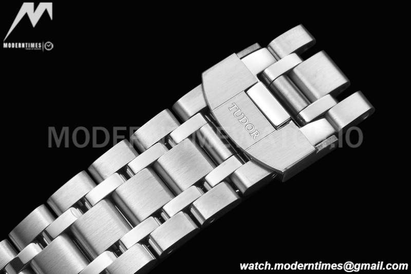 Tudor - Royal 28600 41mm SS/SS Blue/Dia/Rmn GDF MY8215