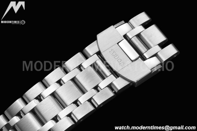 Tudor - Royal 28600 41mm SS/SS Silver/Dia/Rmn GDF MY8215