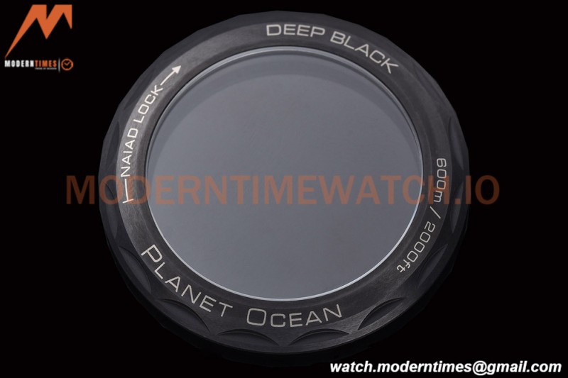 Omega - Seamaster Planet Ocean 600M 45.5mm Deep Black CER/NY Black/Red VSF A8906