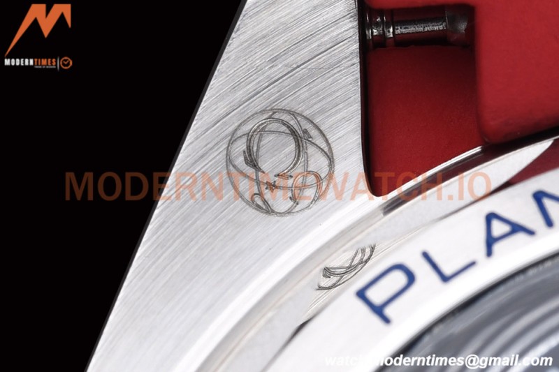 Omega - Seamaster 600m 43.5mm 36Th Americas Cup SS/RU White VSF A8900