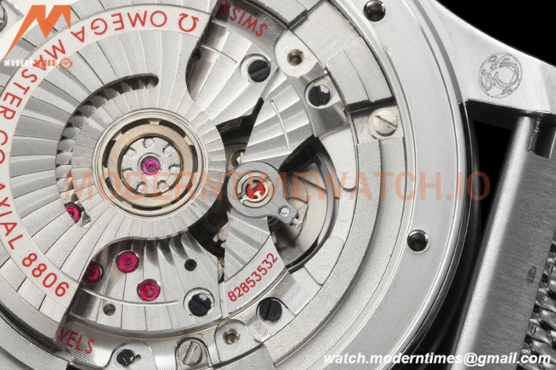 Omega - Seamaster Diver 300M 42mm James Bond 60th Anniv. SS/SS Blue BLSF A8806