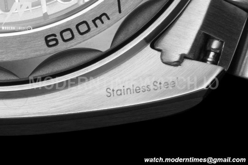 Omega - Seamaster Planet Ocean 600m 43.5mm SS/SS Black VSF A8900