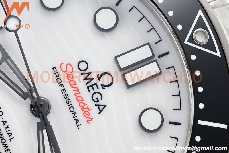 Omega - Seamaster Diver 300m 42mm Black SS/SS White Dial VSF A8800