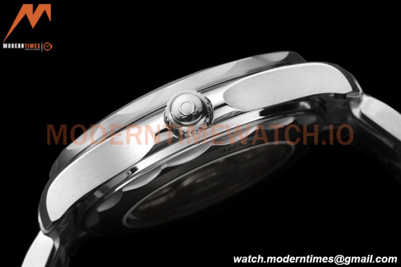 Omega - Seamaster Diver 300m 42mm Blue SS/SS White Dial VSF A8800