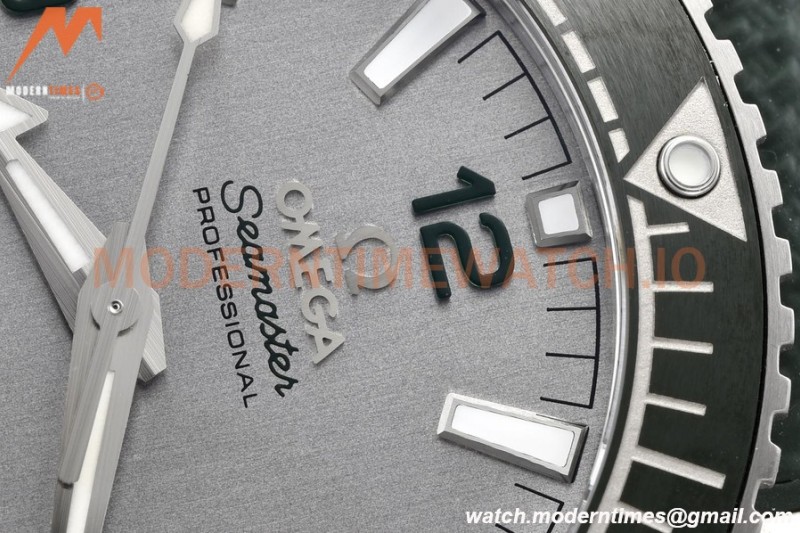 Omega - Seamaster Planet Ocean 600m 43.5mm SS/RU Grn/Cer Silver VSF A8900