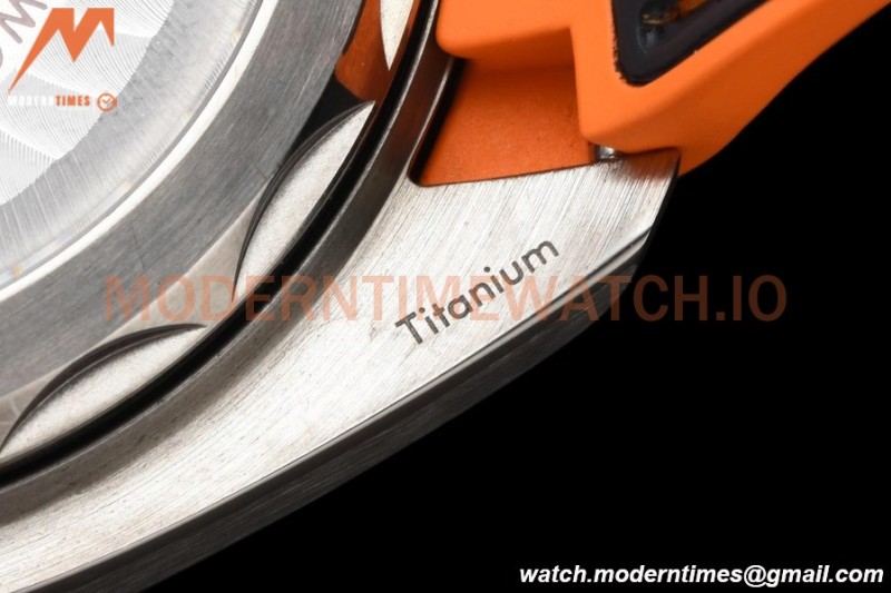 Omega - Seamaster Planet Ocean 600m 43.5mm TI/RU Gry/Cer Grey VSF A8900