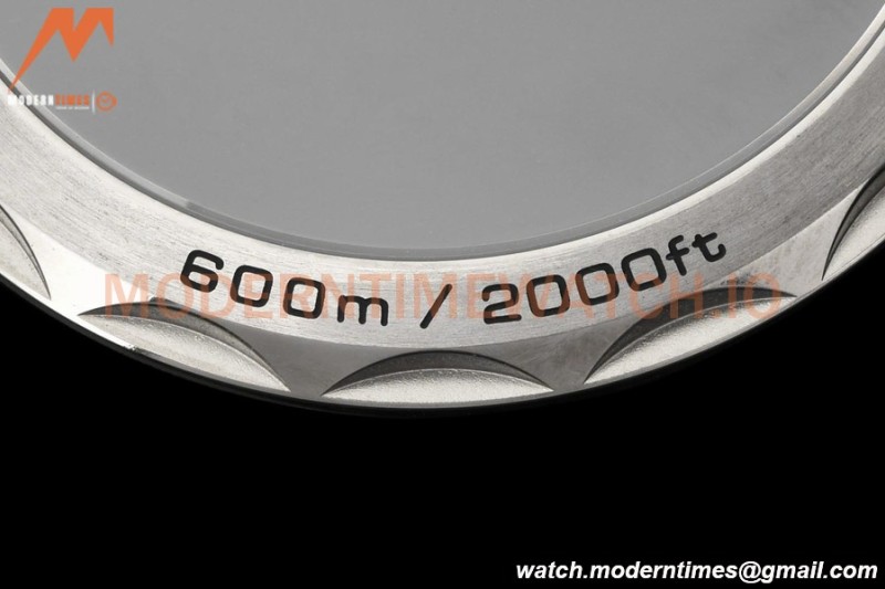 Omega - Seamaster Planet Ocean 600m 43.5mm TI/RU Gry/Cer Grey VSF A8900