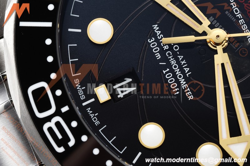 Omega - Seamaster Diver 300m 42mm James Bond Ceramic SS/SS Black Dial VSF V4 VS8800