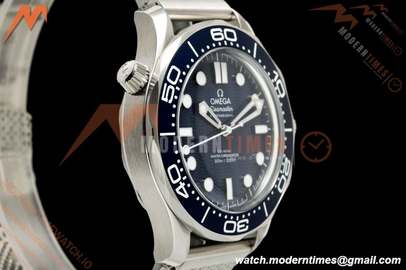 Omega - Seamaster Diver 300M 42mm James Bond 60th Anniv. SS/SS Blue VSF V4 A8806