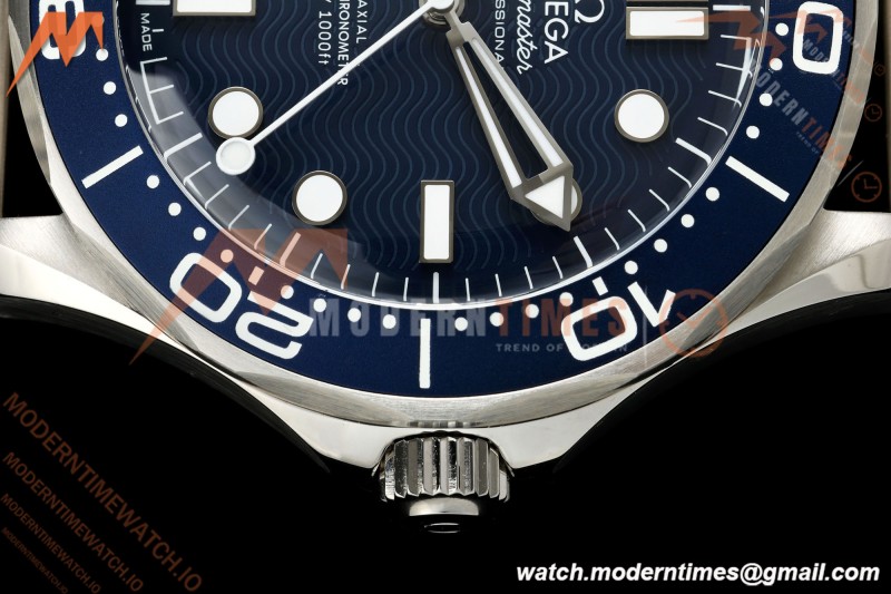Omega - Seamaster Diver 300M 42mm James Bond 60th Anniv. SS/SS Blue VSF V4 A8806