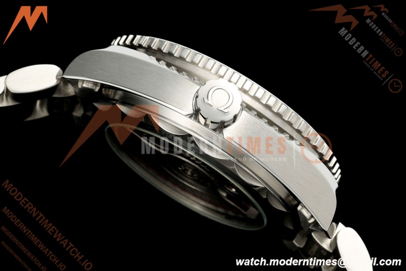 Omega - Seamaster Planet Ocean 600m 39.5mm SS/SS White Ceramic White Dial VSF V4 VS8800