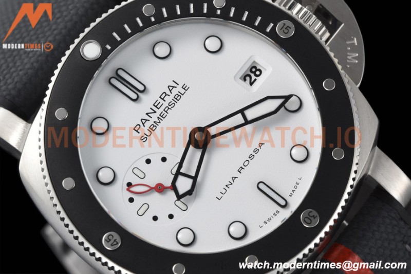 Panerai - PAM1579 Submersible Luna Rossa 42mm SS/RU White VSF P900