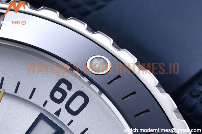 Breitling - Superocean 42mm Blue SS/RU White BLS Asia 2824