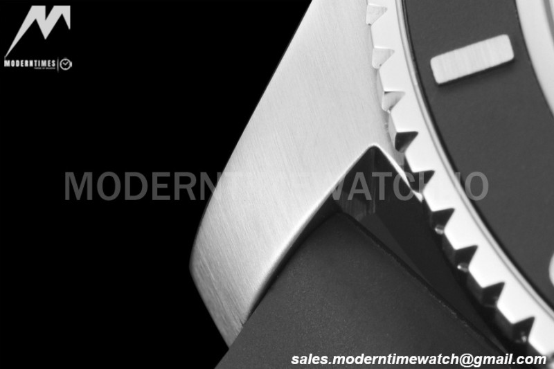 Breitling - Superocean 44mm SS/RU Yellow BLSF A2824