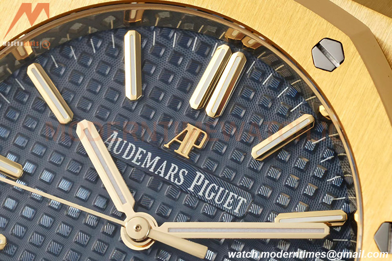 Audemars Piguet - Royal Oak 37mm 15450BA YG/YG Blue Stick IPF A3120