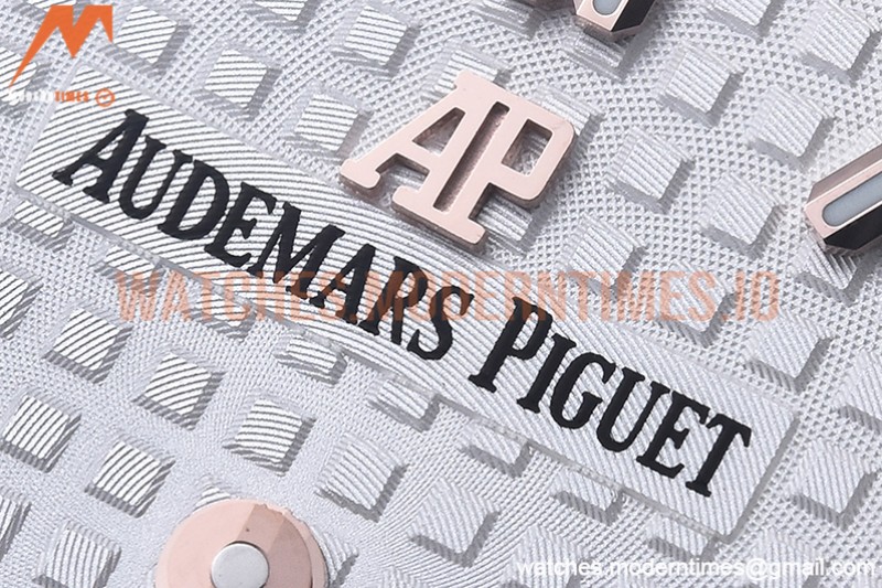 Audemars Piguet - Royal Oak Ladies 67650SR 33mm RG/SS White JJF Qtz