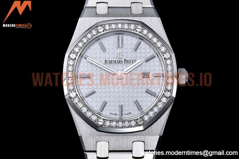 Audemars Piguet - Royal Oak Ladies 67651ST 33mm Dia SS/SS White JJF Qtz