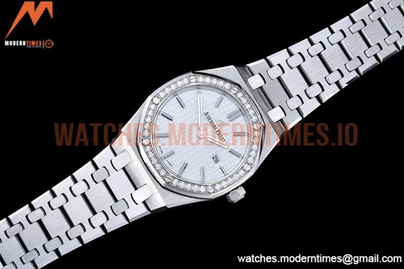 Audemars Piguet - Royal Oak Ladies 67651ST 33mm Dia SS/SS White JJF Qtz