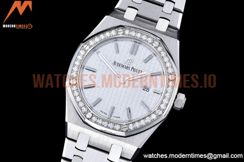 Audemars Piguet - Royal Oak Ladies 67651ST 33mm Dia SS/SS White JJF Qtz