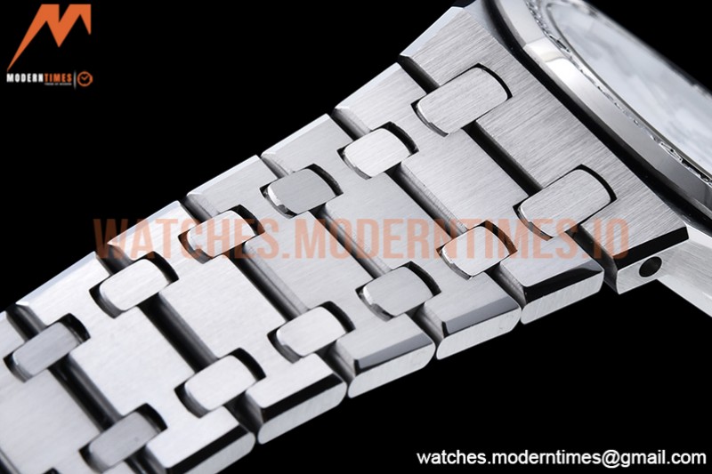 Audemars Piguet - Royal Oak Ladies 67651ST 33mm Dia SS/SS Blue JJF Qtz